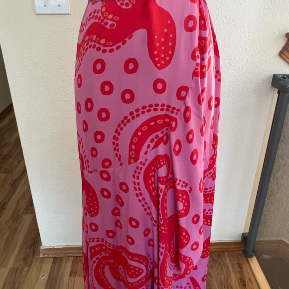 FARM Rio Octocool Pink and Red Patterned Dress - Picture 7 of 11